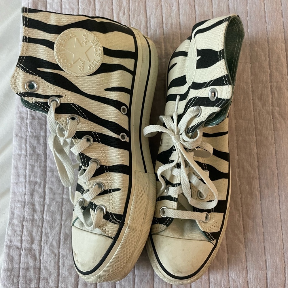 Zebra Converse!